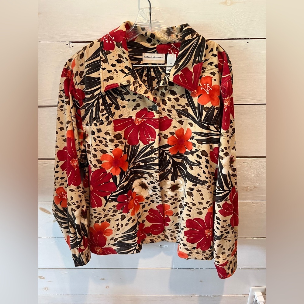 Alfred Dunner Beige Floral Button-Down Shirt with Red & Orange Flowers